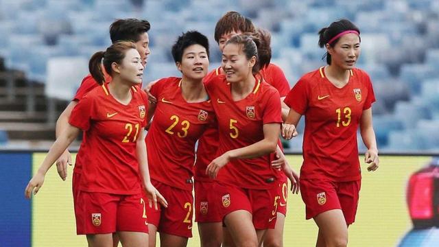 西班牙女足VS瑞士女足，一场战术与激情的较量