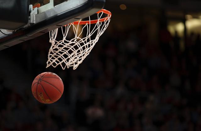探索NBA篮球2K20，虚拟赛场的真实较量