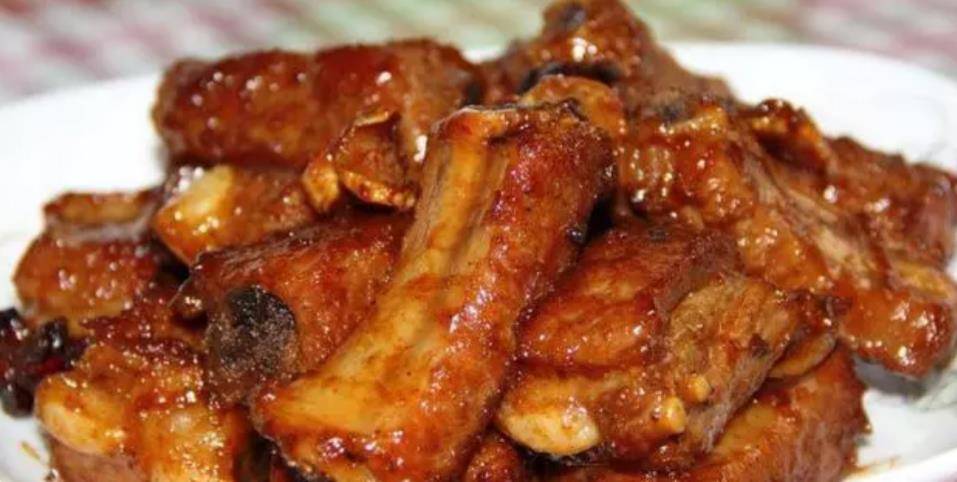色香味俱全，红烧排骨的完美制作指南与精美图片赏析